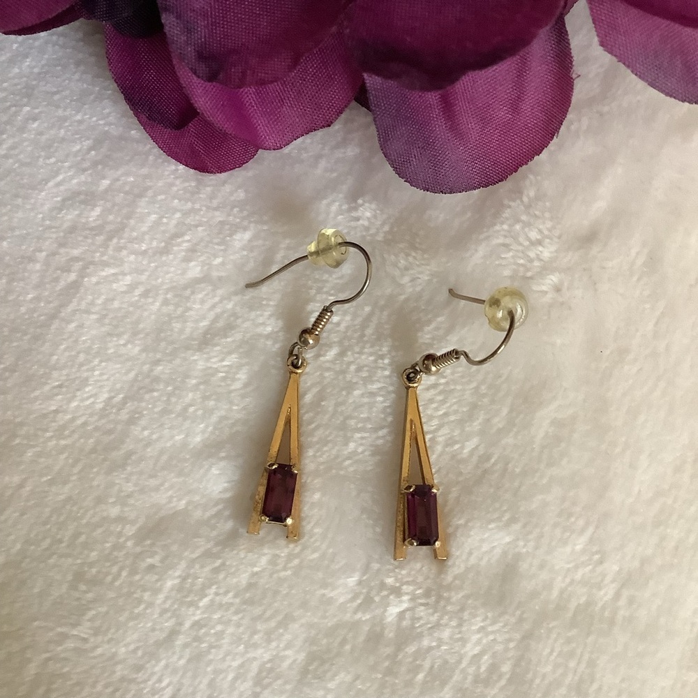 Vintage Avon Earrings - Picture 1 of 4